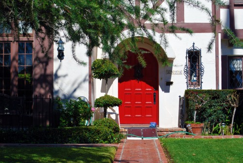 Feng Shui-What does your front door say about you?