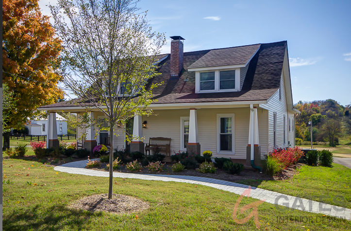 How to decorate a small home for a large family